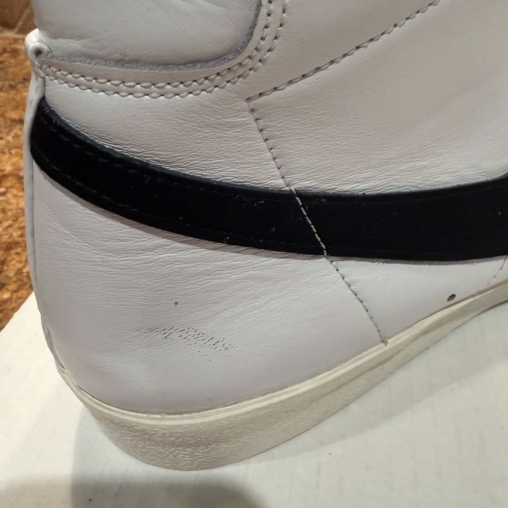 Nike Blazer Mid 77 Vintage Sneakers - Picture 6 of 9